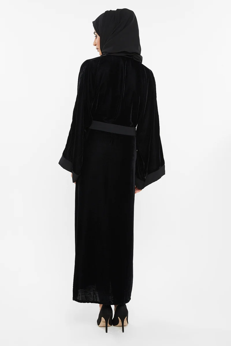 NUKHBAA Black velvet abaya