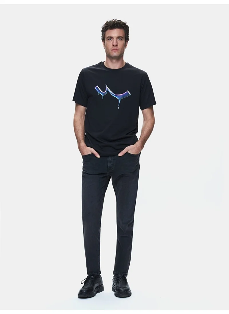 إل تي بي Black T-Shirt