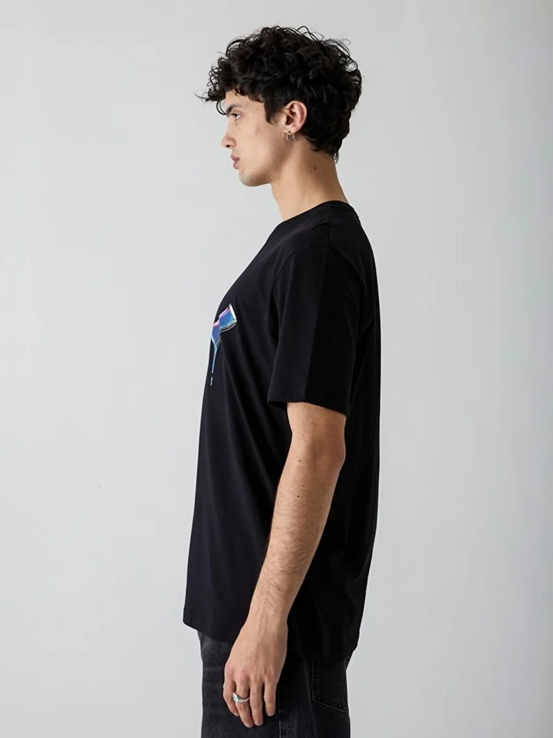 ال تي بي Black T-Shirt