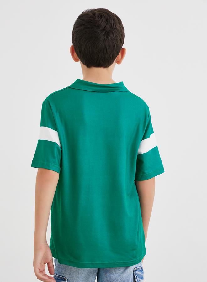 ستايلي تيشيرت بولو مطبوع للأولاد باللون الأخضر الداكن - Image 4