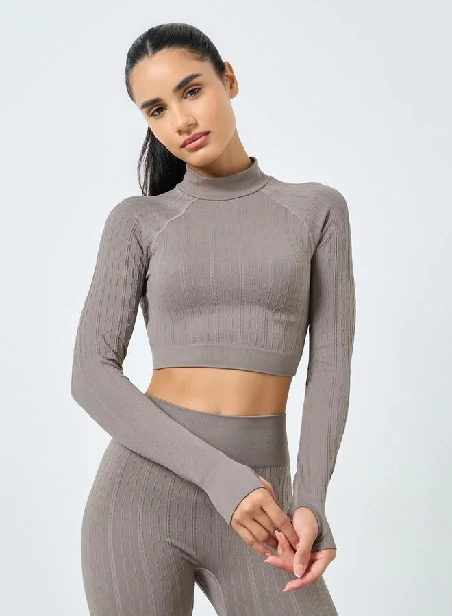 ستايلي اكتيف مجموعة من ليقنز وبلوزة بياقة عالية وتفاصيل بارزة الملمس