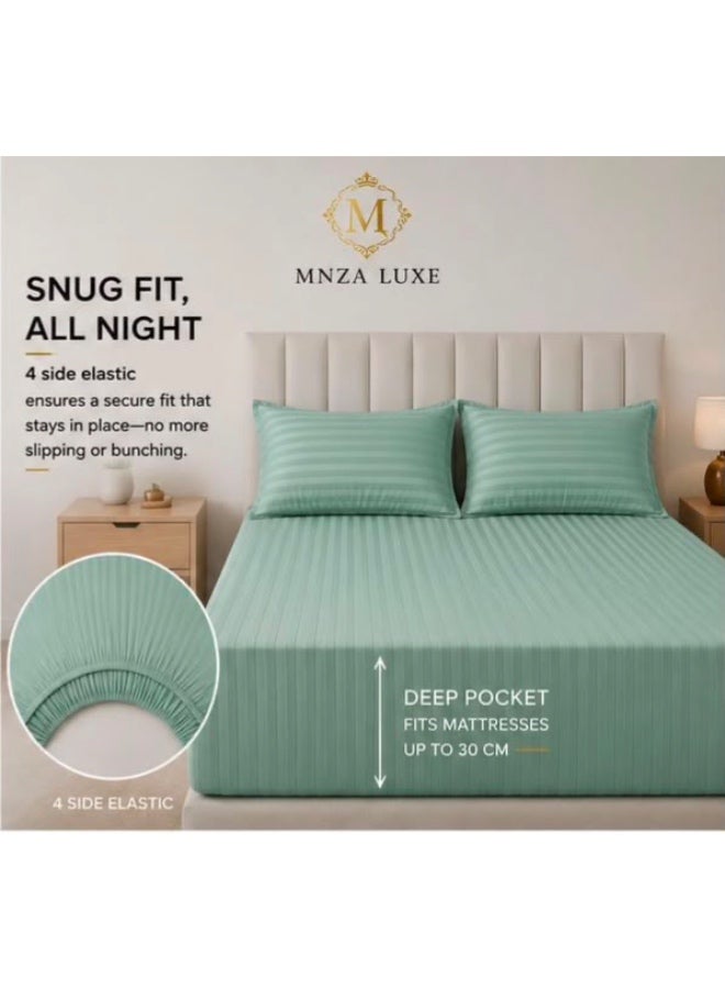 MNZA LUXE طقم ملاءة سرير مايكروفايبر مخططة بخطوط 1 سم، ملاءة سرير مطاطية واحدة + غطاءا وسادتين | فائقة النعومة، قابلة للتنفس ومقاومة للتجاعيد | أخضر بحري - Image 1