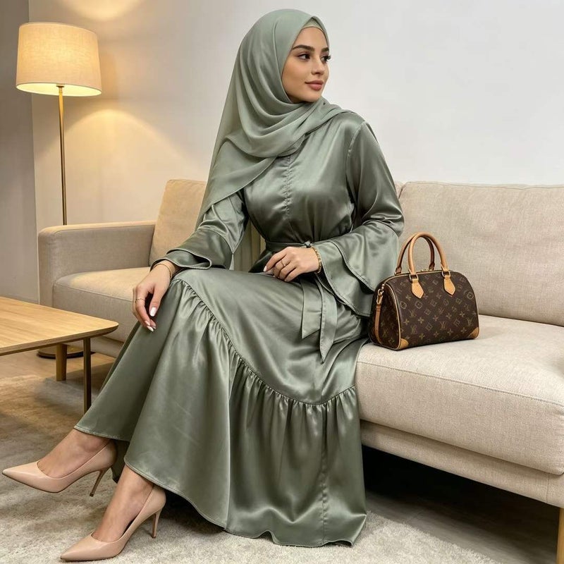 مونيكا فاشون فستان من الساتان بقصة كم البوق المزدوج الطبقة مع زينة ماسية وجيوب - Image 1