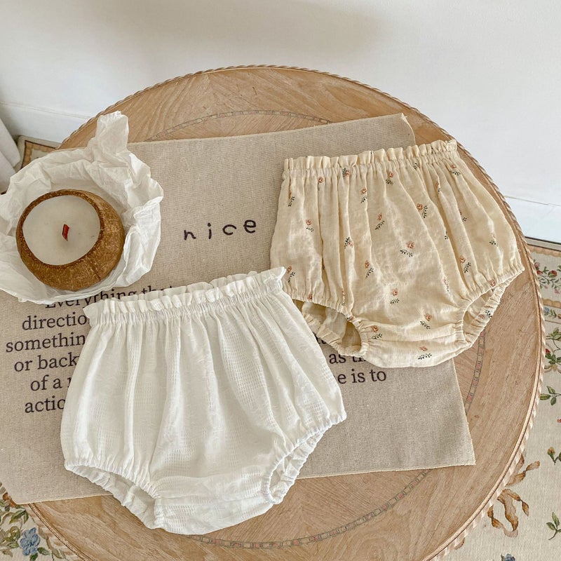 Ins 2025 New Summer Baby Floral Fungus-Edged Bread Pants Versatile Shorts 2 Colors Available - Image 3
