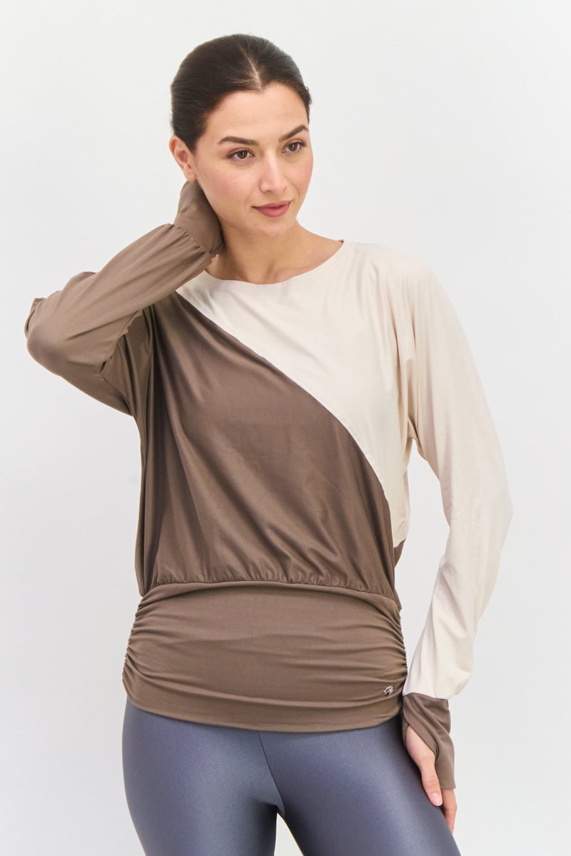 Tahari تي شيرت رياضي نسائي من تاهاري بأكمام طويلة مناسب للأنشطة الخارجية، بني - Image 1