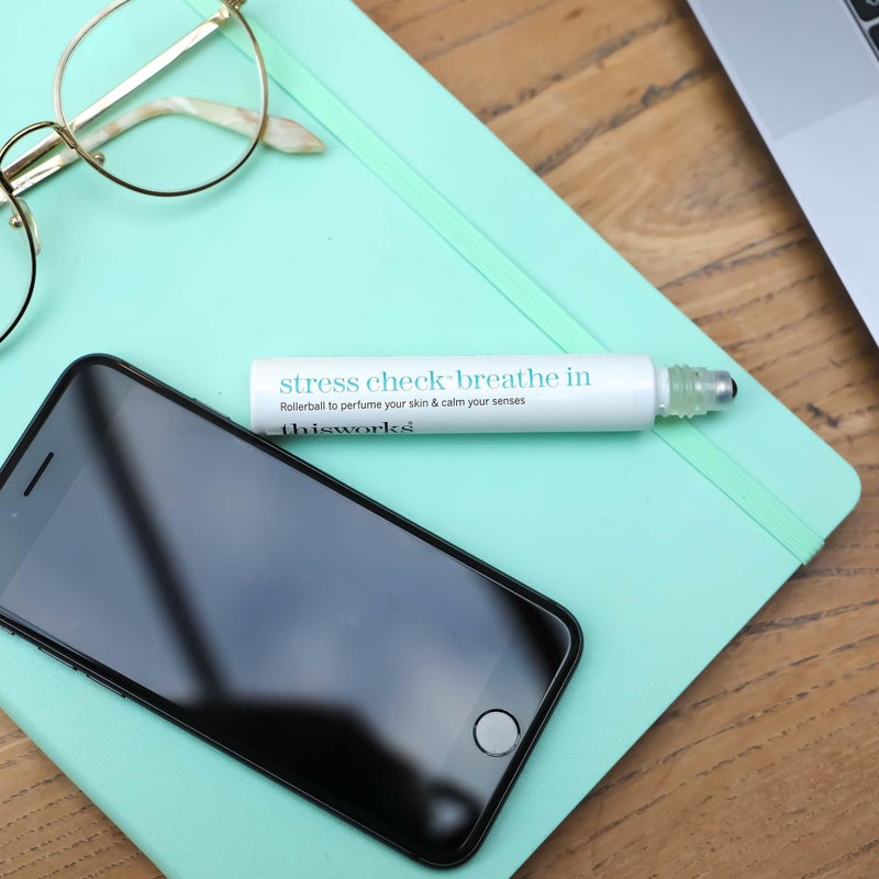 thisworks stress check breathe in: Rollerball to Perfume Your Skin and Calm Your Senses, 8ml | 0.27 fl oz - Image 3