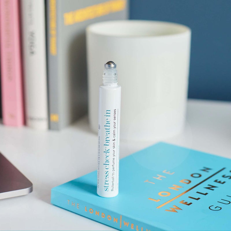 thisworks stress check breathe in: Rollerball to Perfume Your Skin and Calm Your Senses, 8ml | 0.27 fl oz - Image 5