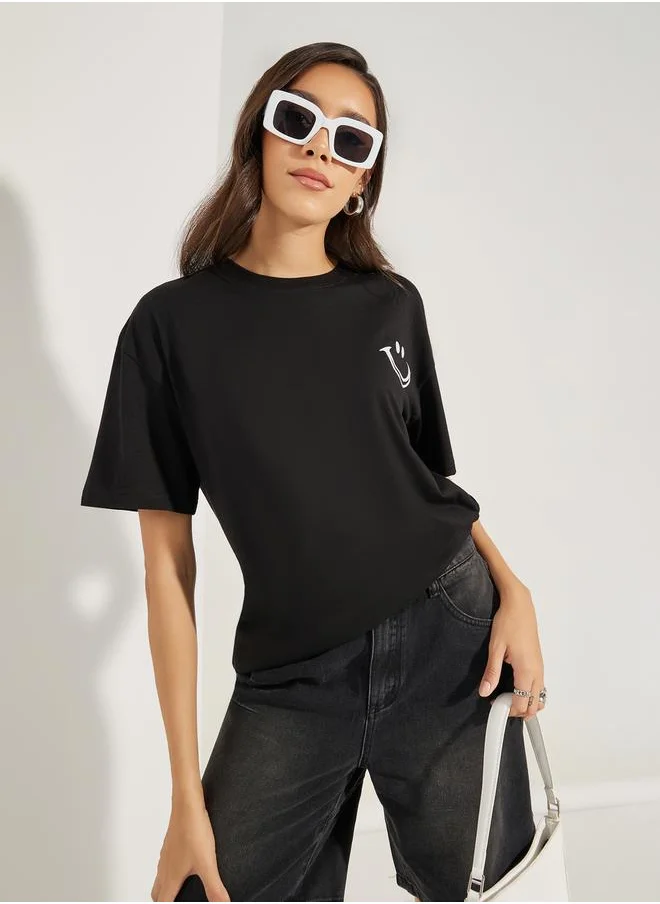ستايلي Oversized Emoji Graphic Print T-Shirt