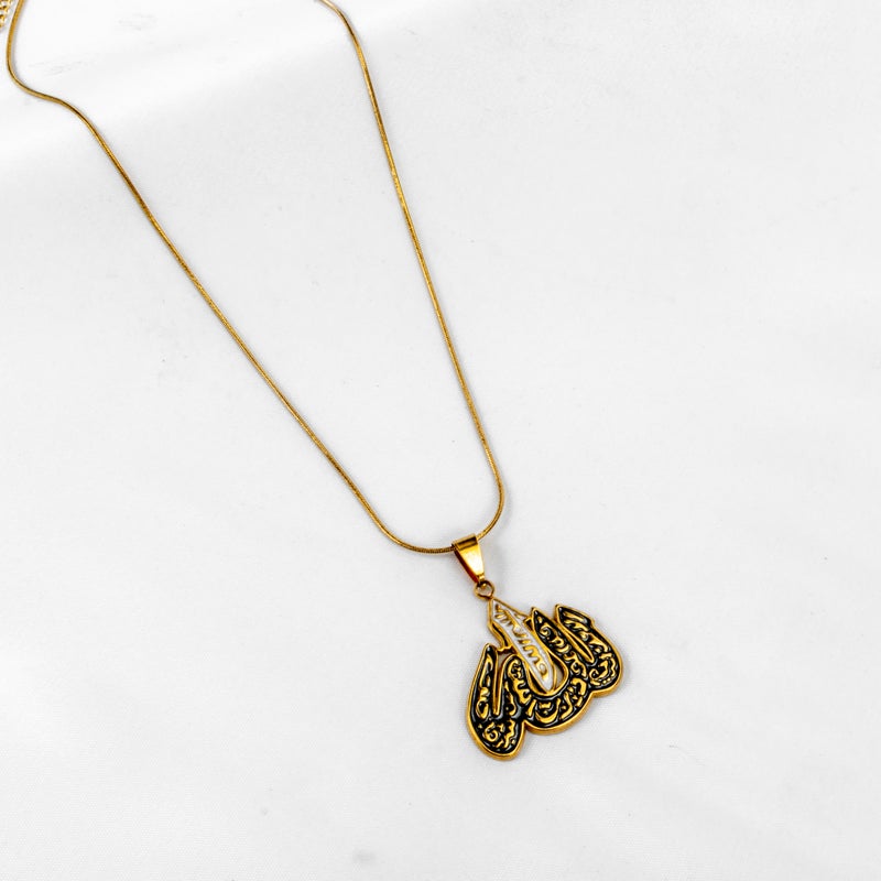 ذا بلاك بيرل اكسسوريز سلسلة أستانليس ستيل ذهبي مع دلاية " الله" أسود - Image 2