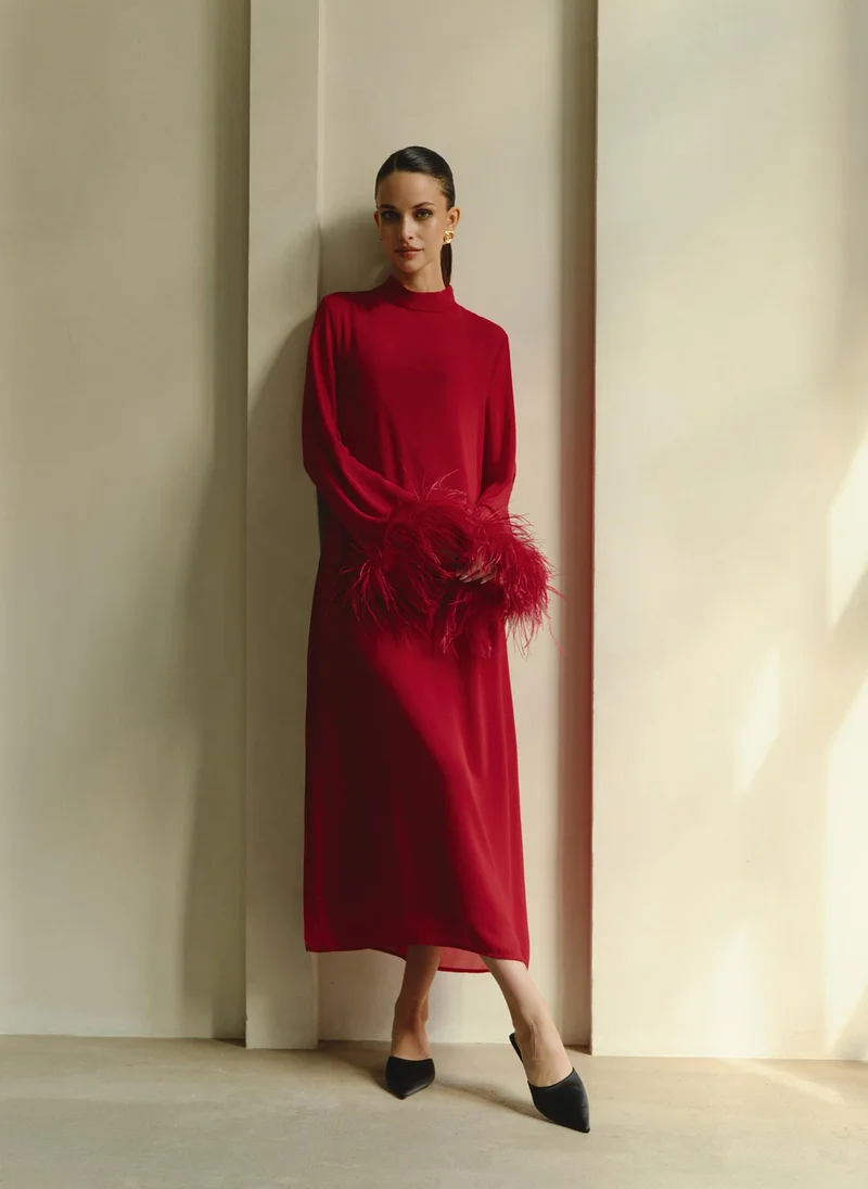 Lichi Straight midi dress with feathers on the cuffs