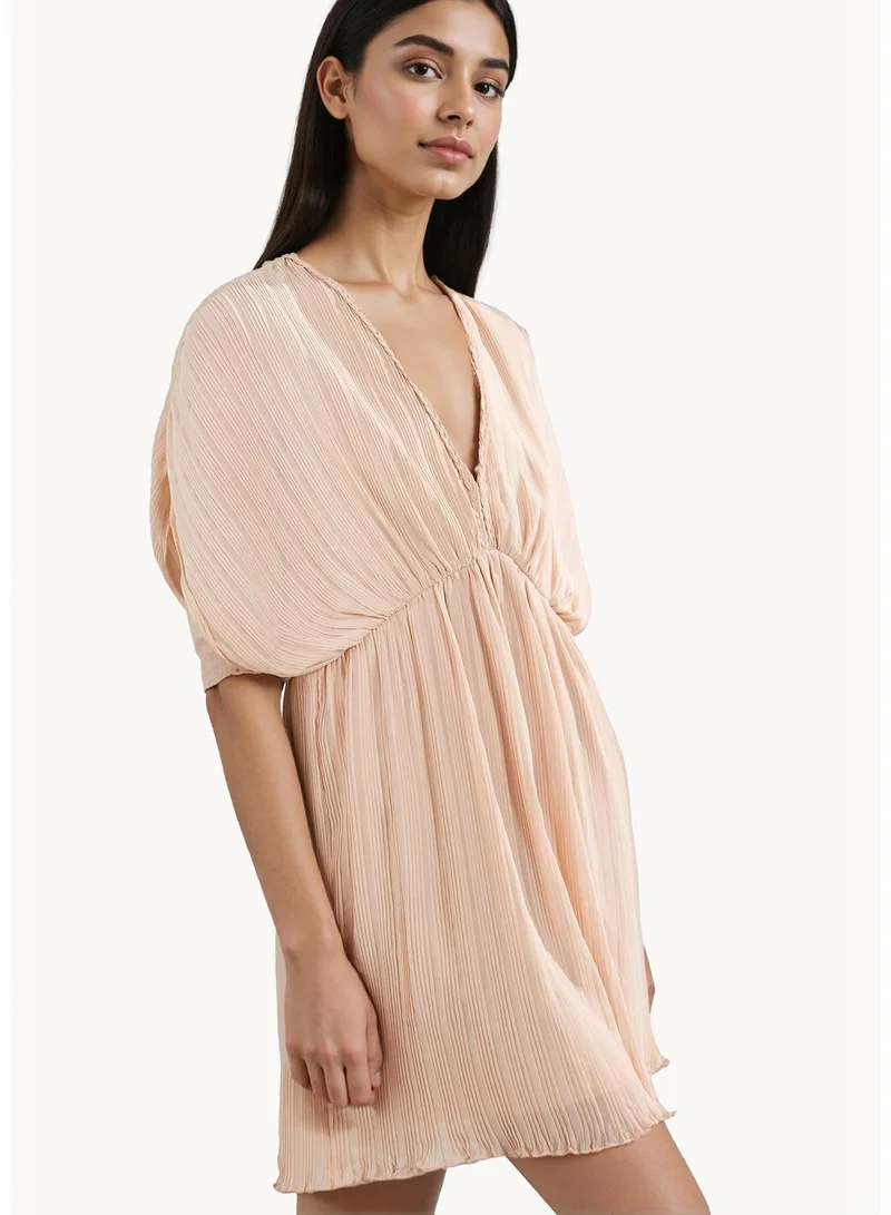 فرنش كونكشن Chathia Plisse V Neck Dress