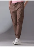 بيونغ brown
