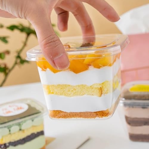 Qeirudu 50 Pack 12 oz Plastic Parfait Cups with Lids and Sporks, Disposable Square Dessert Cups with Lids Cake Containers for Fruits Oatmeal Yogurt Mousse Ice Creams Strawberry Shortcake - Image 4
