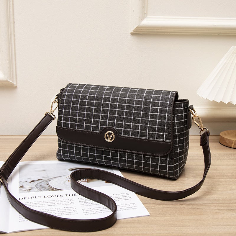 Qianzi Fox Large-Capacity Shoulder Bag, High-End And Versatile Cross-Body Bag, Trendyy Texture Commuter Bag For Women - Image 1