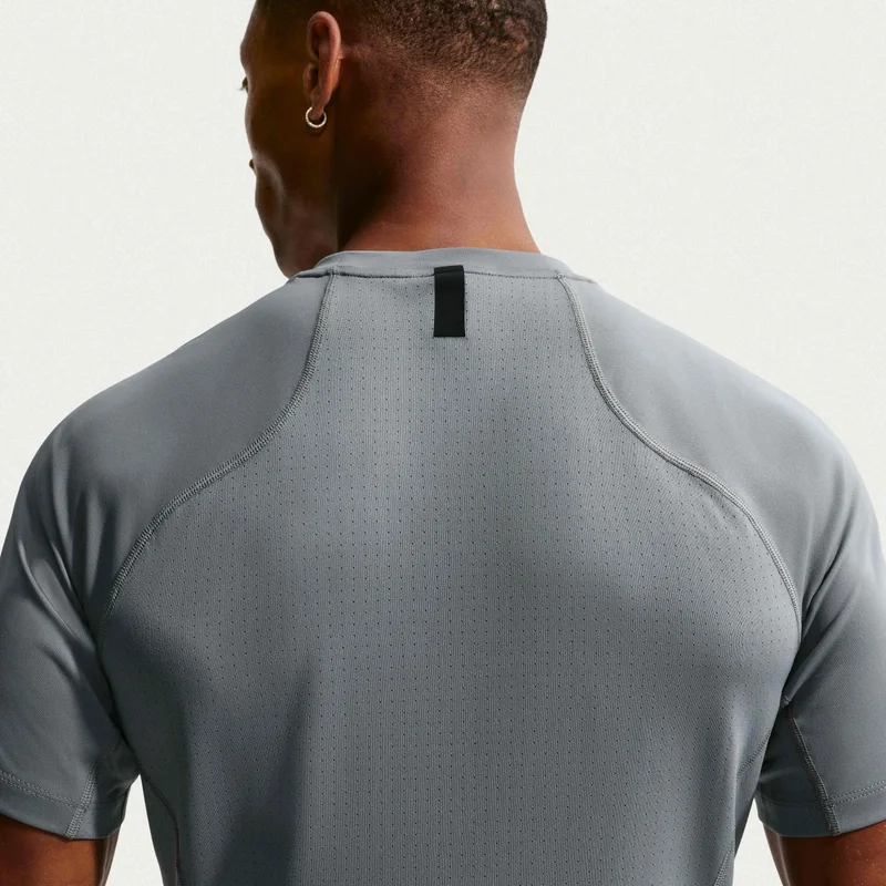 نايكي تيشيرت التمرين برو دراي فت للرجال