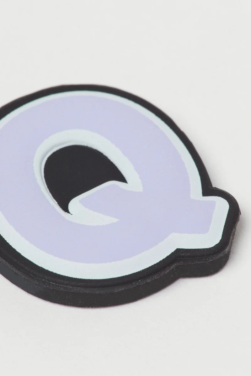 اتش اند ام ملصق لجراب الموبايل