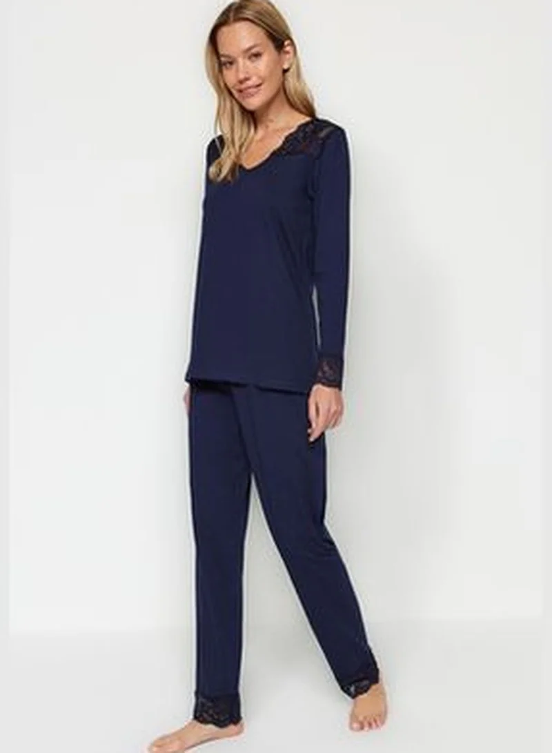 trendyol Navy Blue 100% Cotton T-shirt-Pants with Lace Detailed Knitted Pajamas Set THMAW24PT00199.