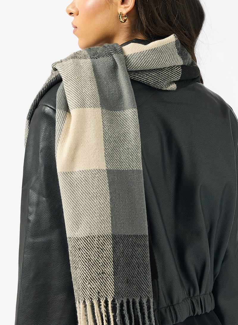 ELLA Classic Checkered Tassel Scarf - Image 4