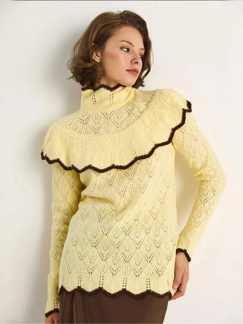 Bianco Lucci LUCCI Frilly Half Turtleneck Jacquard Sweater