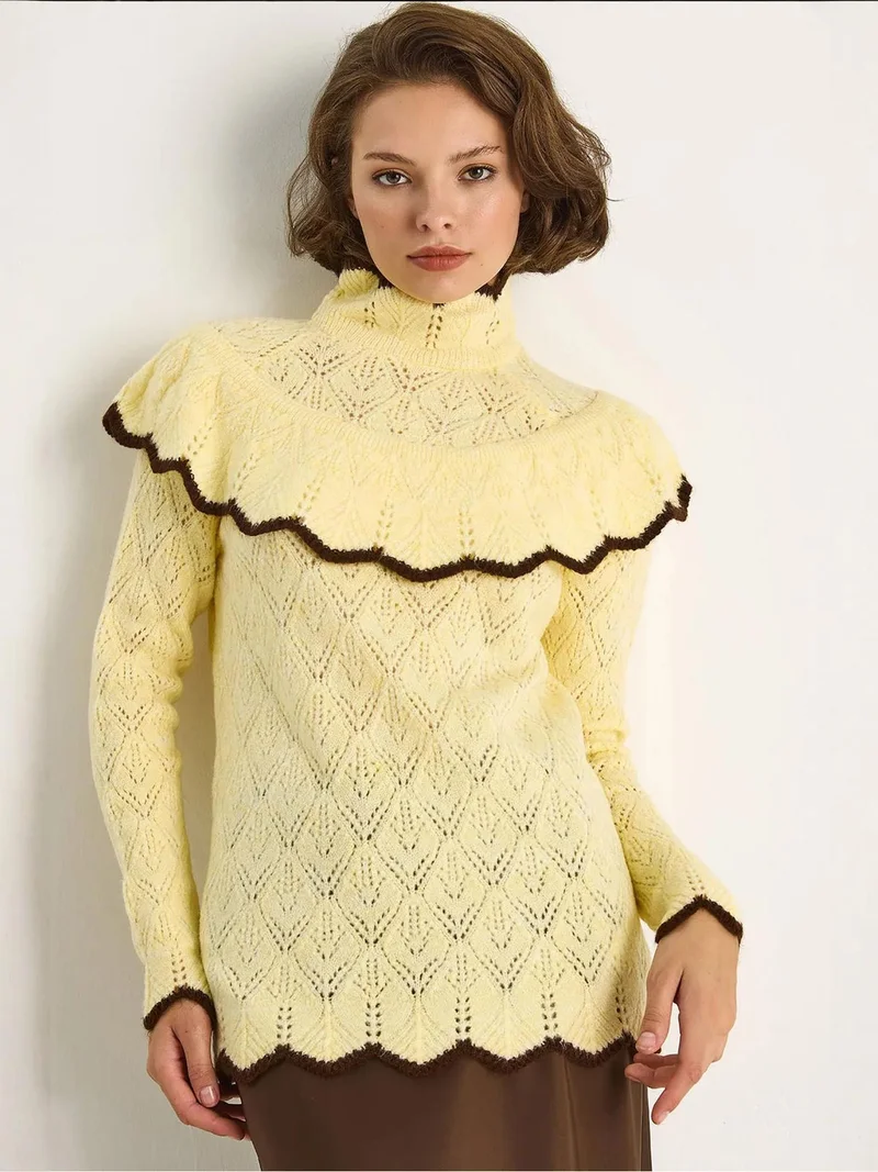 Bianco Lucci LUCCI Frilly Half Turtleneck Jacquard Sweater