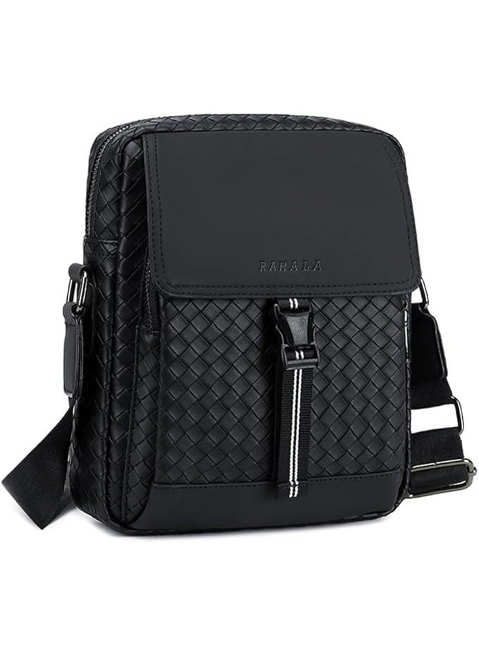 رحالة RAL9286-2 حقيبة كتف رجالية أنيقة وعصرية تجمع بين الأناقة والعملية والمتانة. مصممة للرجل العصري كثير الحركة، تتميز بلوحة منسوجة أو مربعة مميزة على الغطاء الأمامي، مما يضفي لمسة راقية وفاخرة على تصميم حقيبة الماسنجر الكلاسيكية. يضمن لونها الأسود متعدد الاستخدامات أن تتناسب مع أي إطلالة، سواءً كانت كاجوال أو رسمية أو أنيقة. - Image 1