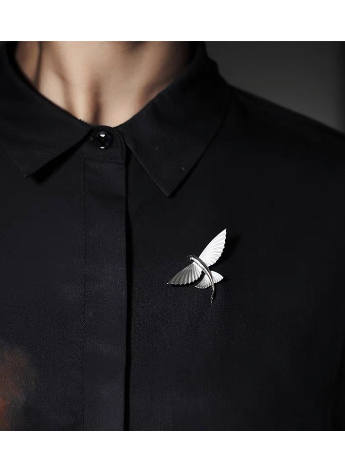 5.2×3CM Flying fish brooch for men and women  - Image 1