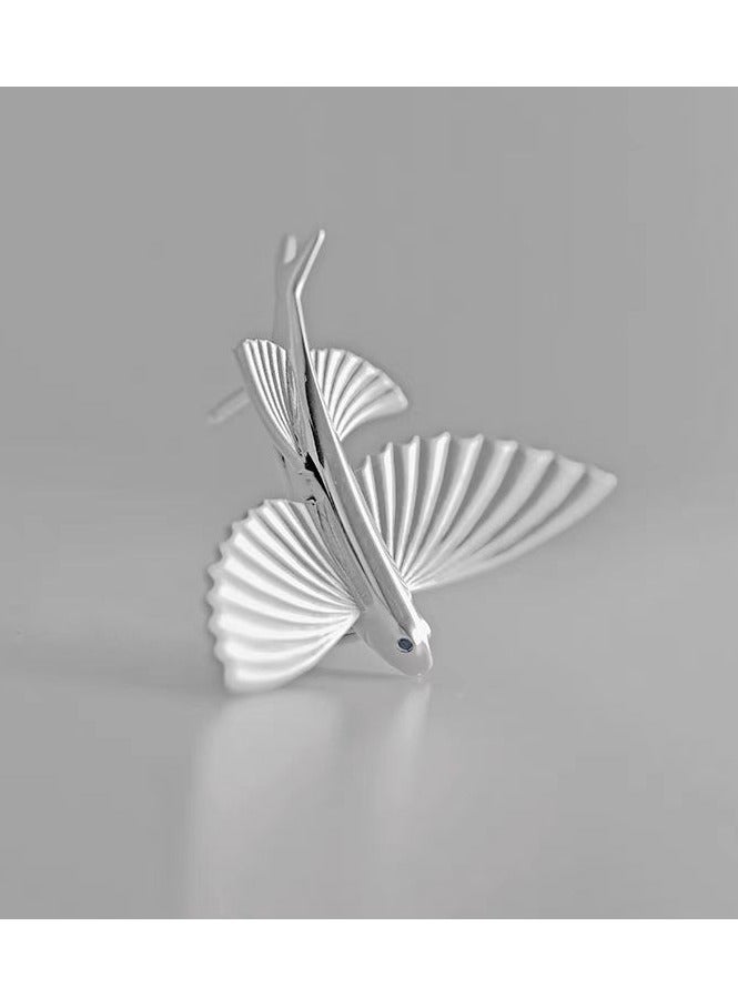 5.2×3CM Flying fish brooch for men and women  - Image 4
