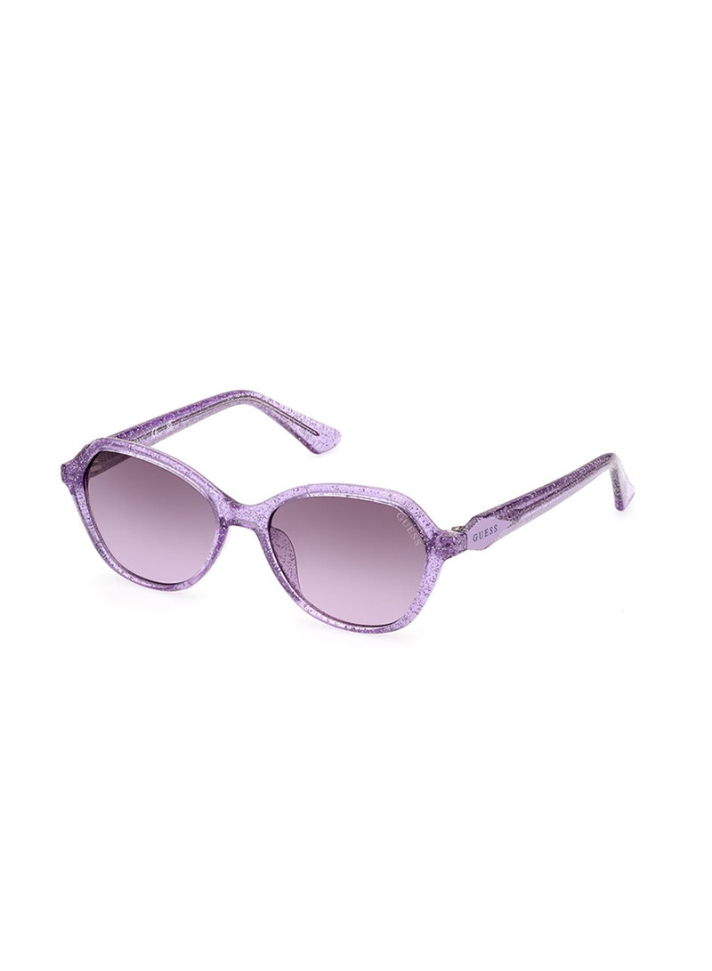 GUESS نظارة شمسية للبنات ذات حماية من الأشعة فوق البنفسجية بشكل غير متماثل - GU923983Z48 - مقاس العدسة: 48 ملم  - Image 1