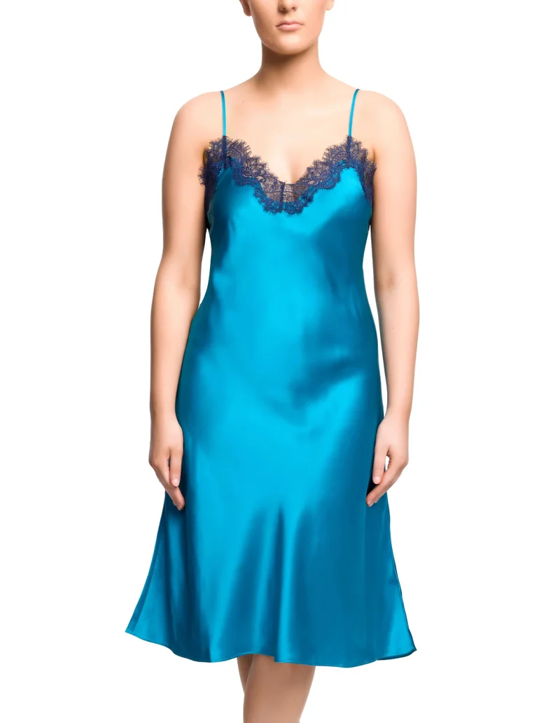 ساينتد سيسترز Sainted Sisters Scarlett Mid Length Chemise