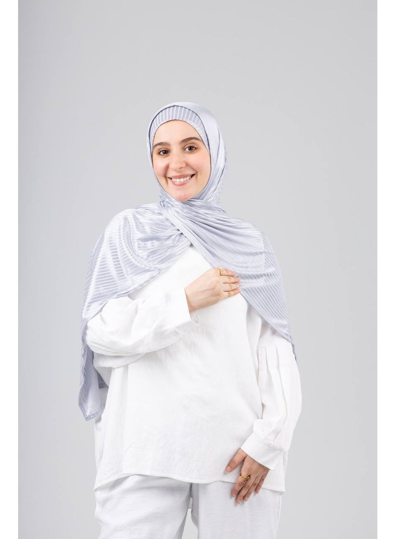 Le Voile Elegant Pleated Satin Hijab – Metallic Silver / Light Gray - Image 1