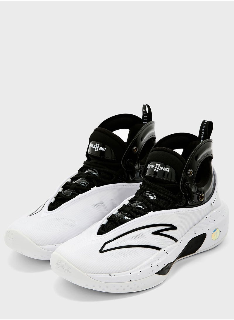 ANTA - Klay Thompson Basketball Shoes - Image 1