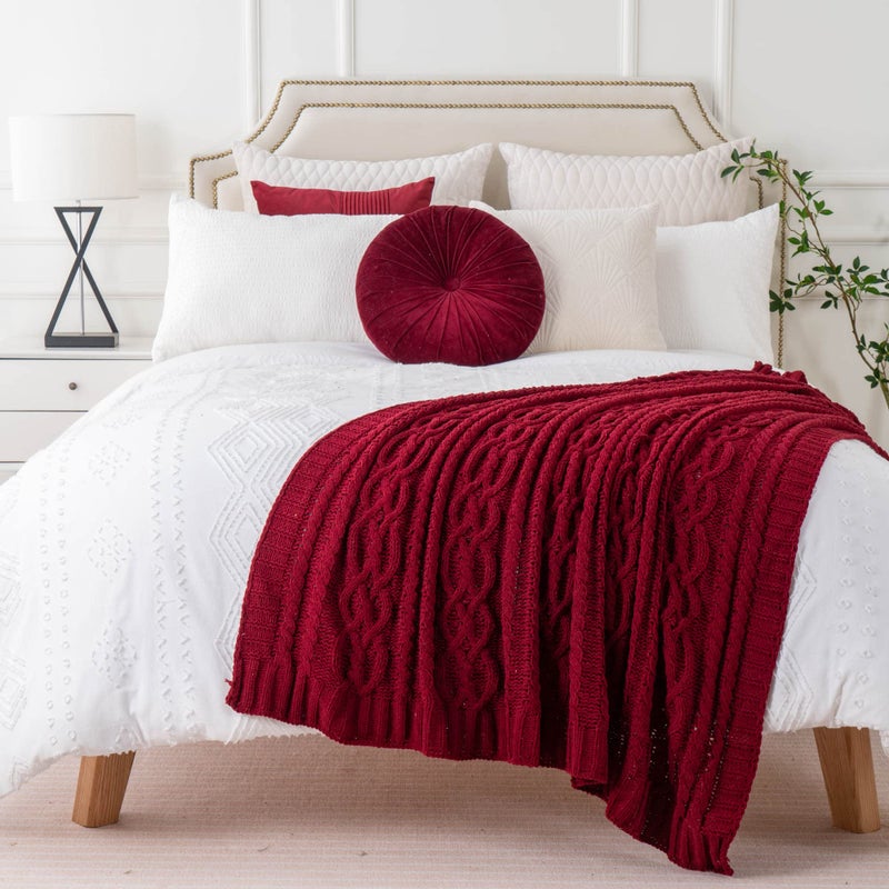 BATTILO HOME بطانية باتيلو عيد الميلاد باللون الأحمر الداكن للكنبة، السرير، الأريكة، 51"x67"، بطانيات محبوكة من الشنيلا، بطانية هدية، بطانية دافئة مريحة مزخرفة للغرفة المعيشية. - Image 5
