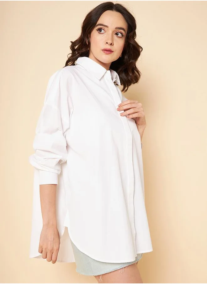 هاي ستار Stay effortlessly stylish with this comfortable White Oversized Shirts Solid design crafted from 100% Cotton featuring Long Sleeves with Button closure.