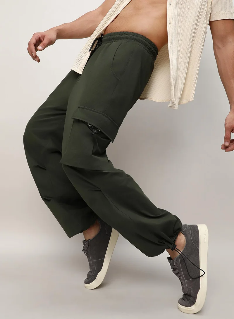 Men's Forest Green Solid Cargo Parachute Trousers
