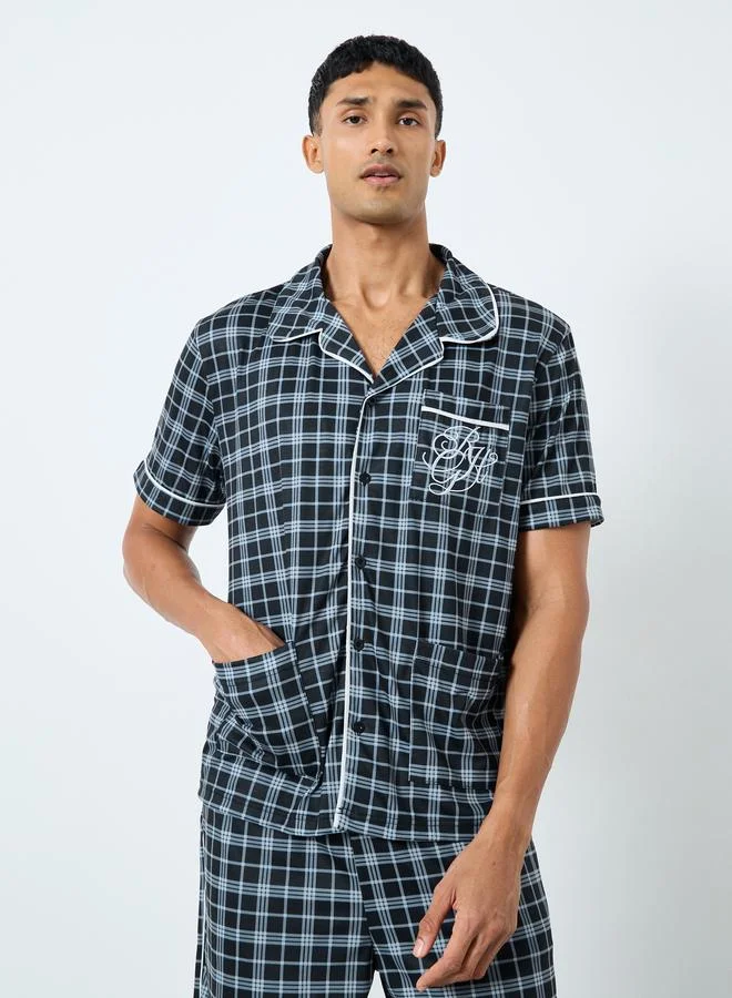 Styli Styli Men Pocket Embroidery Shirt and Checked Shorts Set
