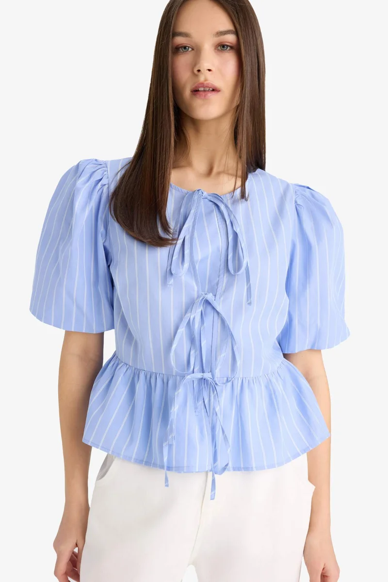 ديفاكتو Regular Fit Crew Neck Printed Short Sleeve Blouse