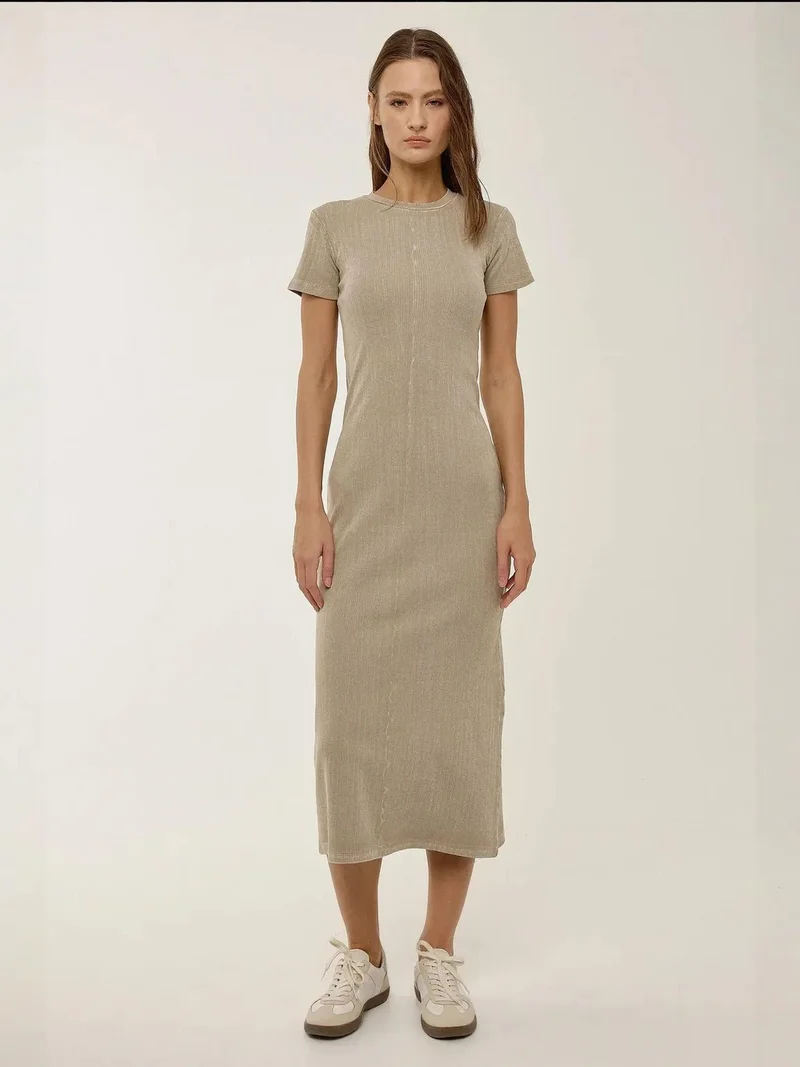HICCUP Short Sleeve Crew Neck Midi Dress