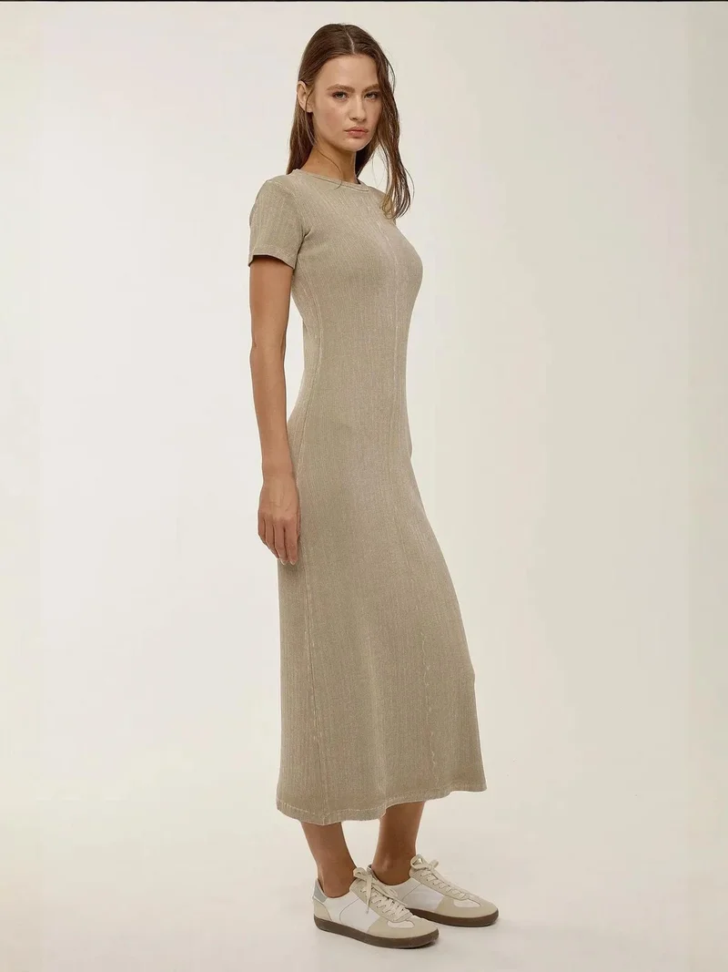 HICCUP Short Sleeve Crew Neck Midi Dress