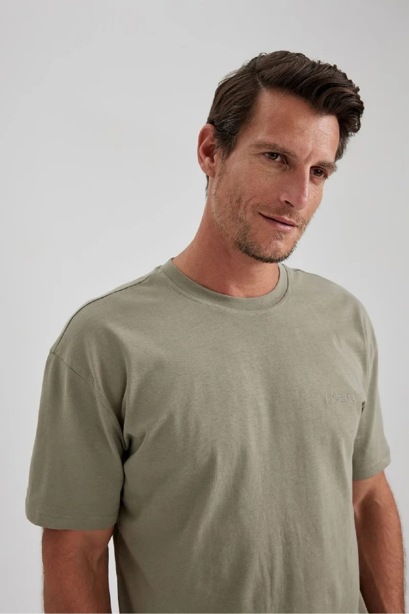 DeFacto Men's Khaki Regular Fit Straight Cut Crew Neck 100% Cotton Short Sleeve T-Shirt B0662AXNS