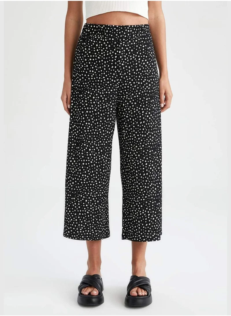 ديفاكتو Regular Fit Leopard Print Crop Culottes