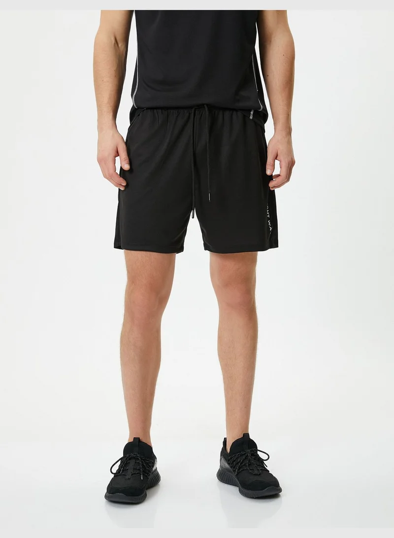كوتون Drawstring Slogan Printed Pocket Detail Sport Shorts