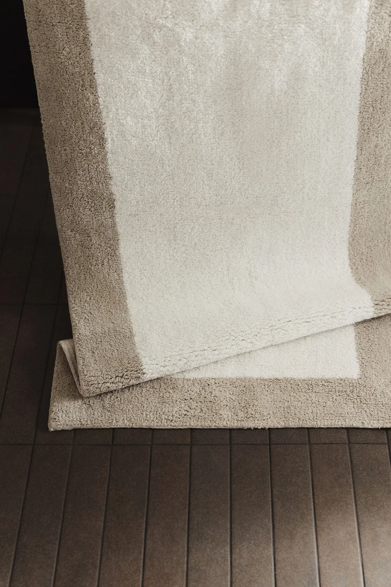 H&M Tufted bath mat