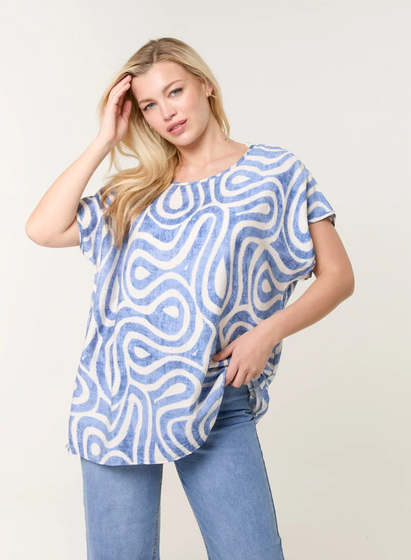 بلو فانيلا بلوزة بياقة مستديرة وطبعة تجريدية