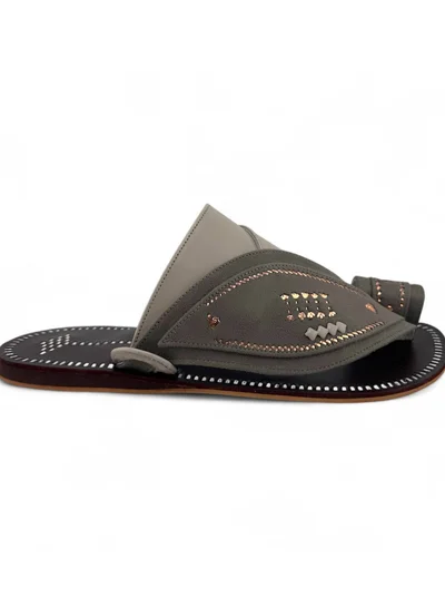 AL Fanoos Handcrafted heritage leather slippers