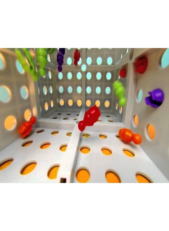 PlaSmart Squashed 3D Strategy Board Game  - Image 4