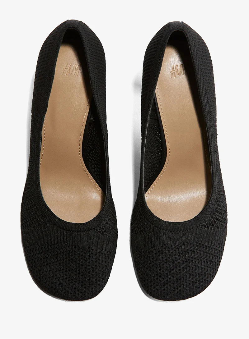 اتش اند ام حذاء كورت