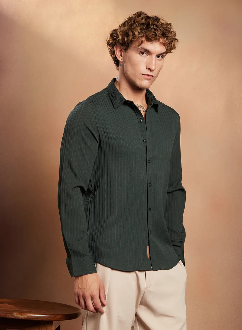 Campus Sutra Campus Sutra Men's Sacramento Green Pinstripe-Tactile Shirt For Casual Wear | Spread Collar | Long Cuffed Sleeves | Button Closure | Shirt Crafted With Comfort Fit For Everyday Wear