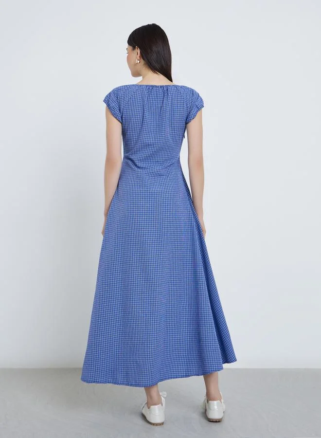 تايك تو فستان ميدي بطبعة مربعات وتفاصيل ربطة