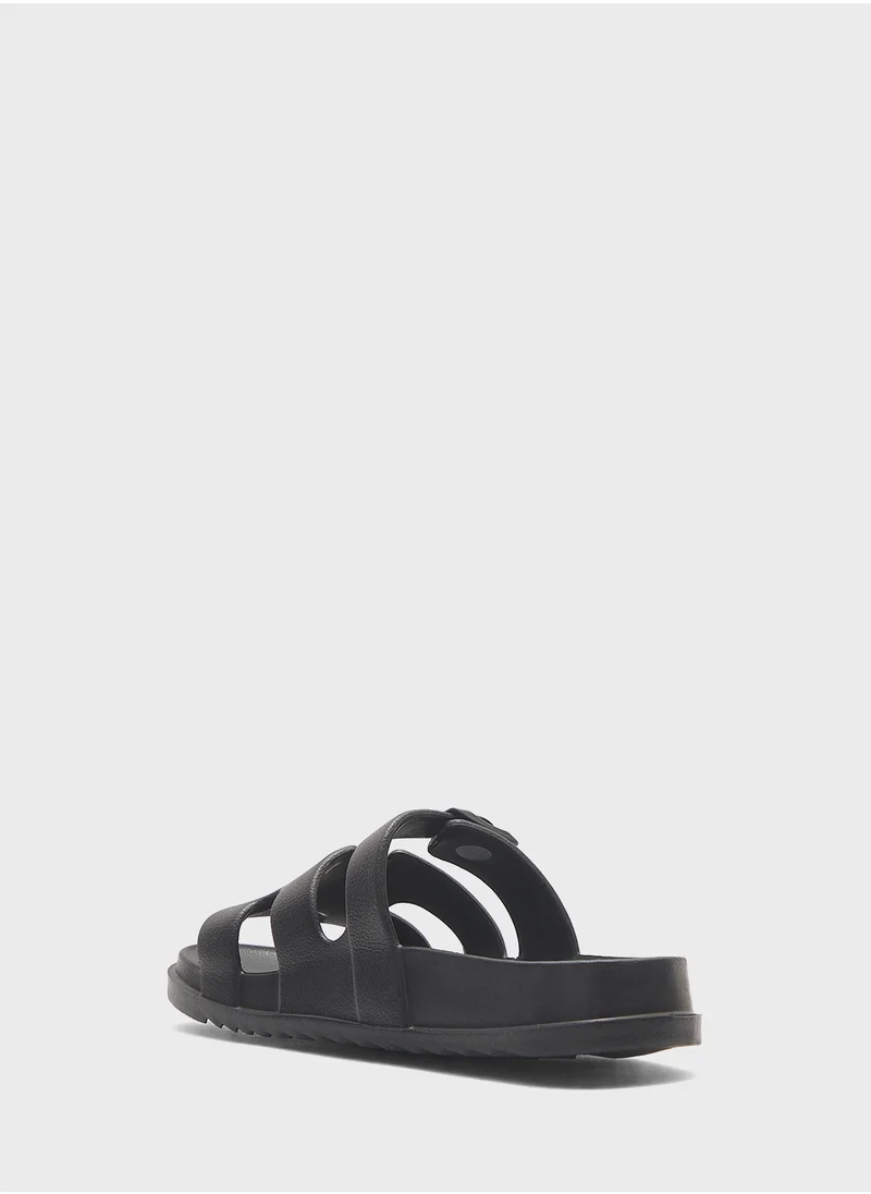 ستيف مادن Darliing Multi Strap Flat Sandals