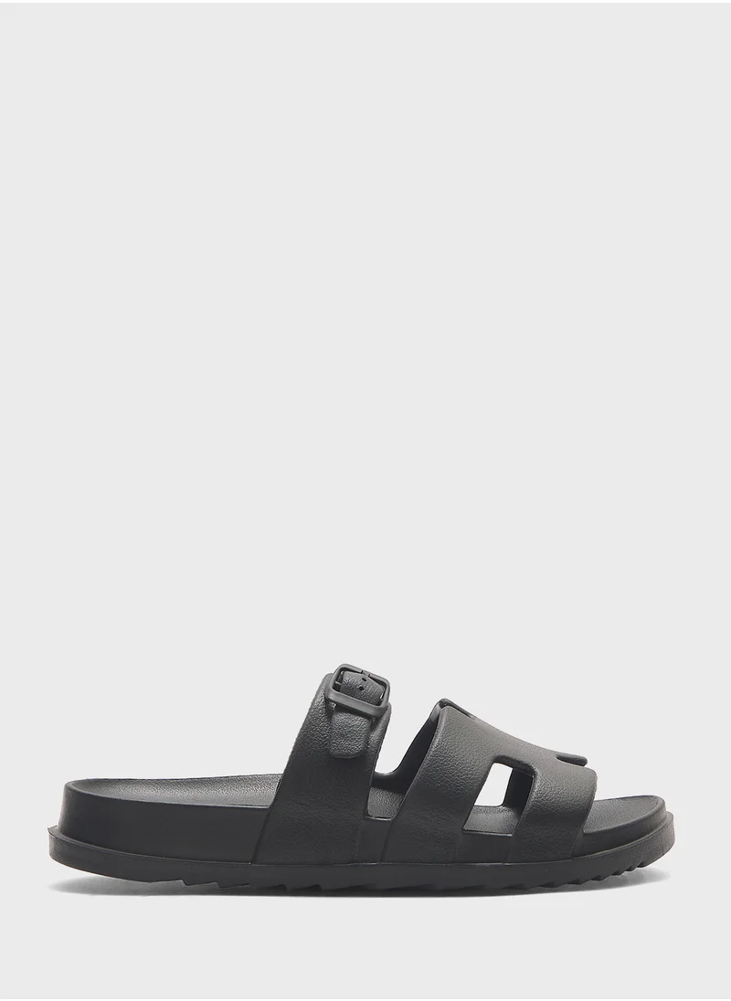 ستيف مادن Darliing Multi Strap Flat Sandals